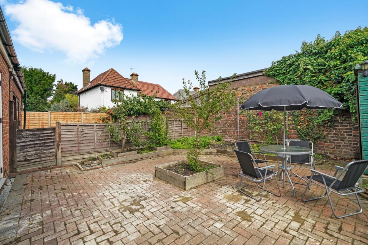לונדון Cosy Heathrow Studios - Parking - Garden מראה חיצוני תמונה