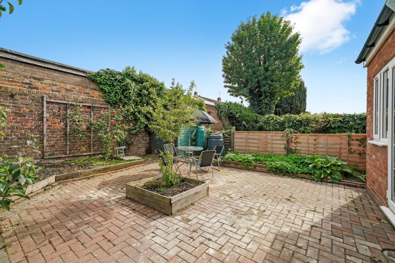 לונדון Cosy Heathrow Studios - Parking - Garden מראה חיצוני תמונה