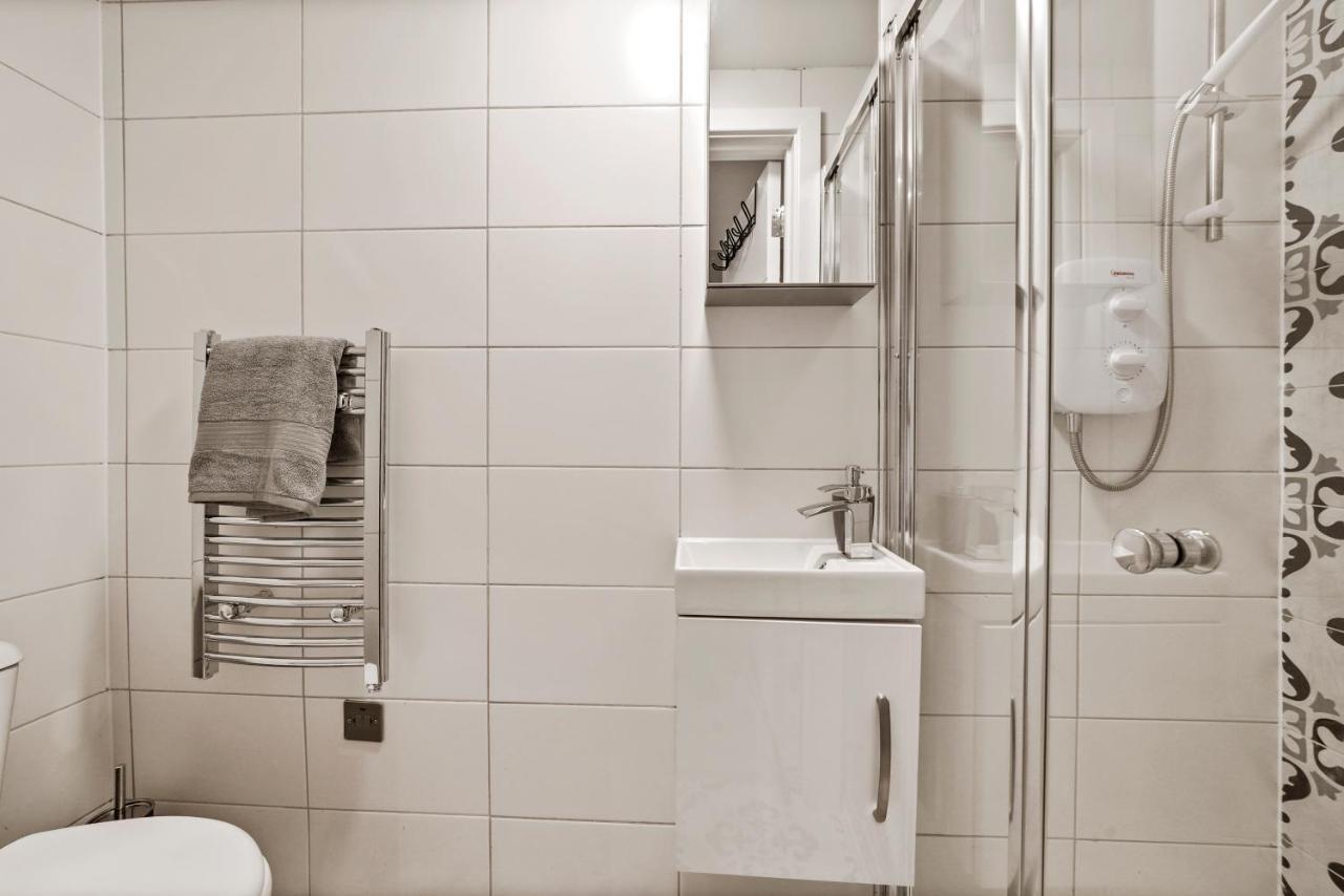 לונדון Cosy Heathrow Studios - Parking - Garden מראה חיצוני תמונה