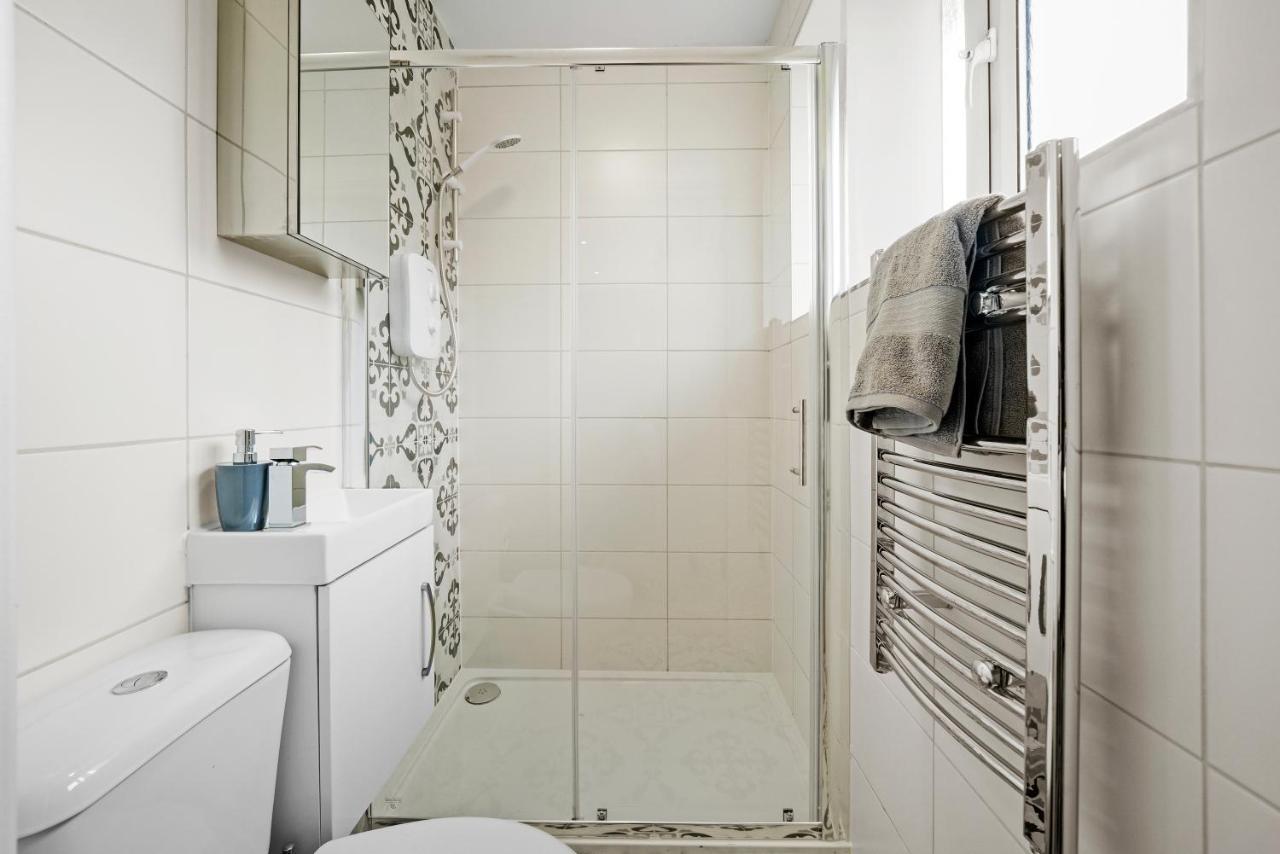 לונדון Cosy Heathrow Studios - Parking - Garden מראה חיצוני תמונה